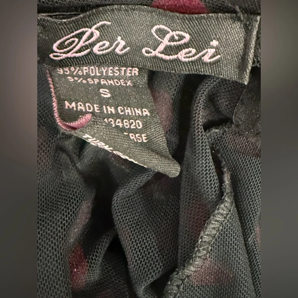 Per Lei black + red mesh babydoll lingerie top w/ lace and flocked hearts